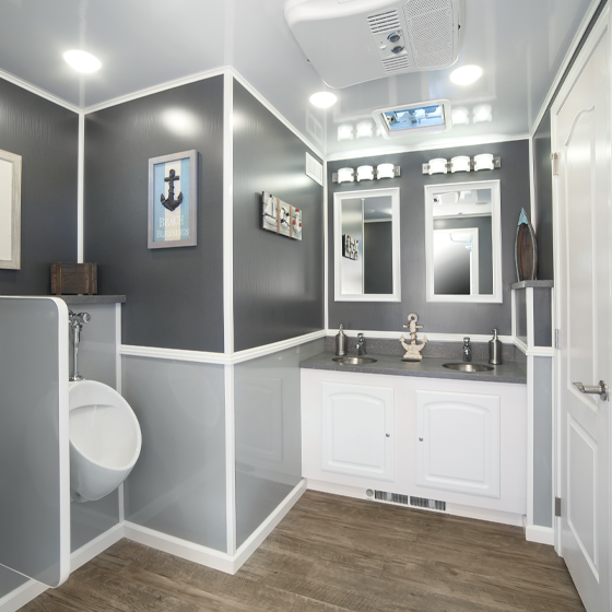 High end restroom trailer rentals in New York